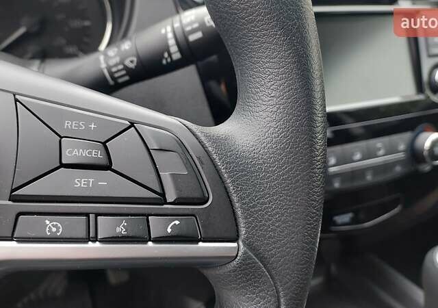 Черный Ниссан Rogue Sport, объемом двигателя 2 л и пробегом 98 тыс. км за 15600 $, фото 44 на Automoto.ua