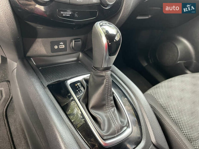 Черный Ниссан Rogue Sport, объемом двигателя 2 л и пробегом 84 тыс. км за 17300 $, фото 15 на Automoto.ua