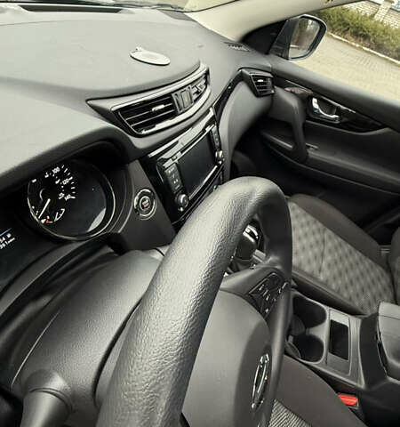 Черный Ниссан Rogue Sport, объемом двигателя 2 л и пробегом 70 тыс. км за 14450 $, фото 39 на Automoto.ua