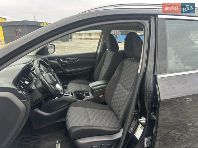 Черный Ниссан Rogue Sport, объемом двигателя 2 л и пробегом 69 тыс. км за 15800 $, фото 12 на Automoto.ua