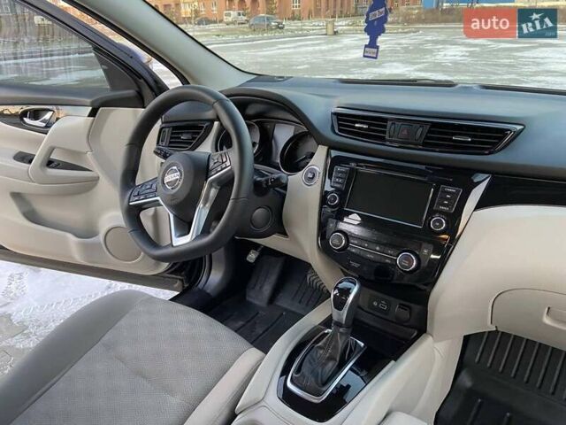 Черный Ниссан Rogue Sport, объемом двигателя 2 л и пробегом 83 тыс. км за 17350 $, фото 47 на Automoto.ua