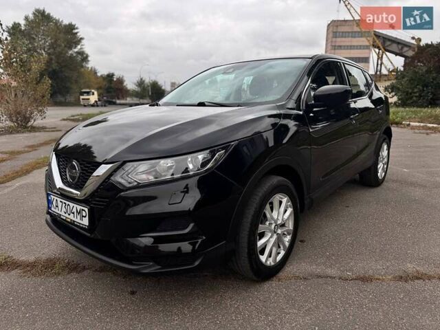 Черный Ниссан Rogue Sport, объемом двигателя 2 л и пробегом 58 тыс. км за 16000 $, фото 3 на Automoto.ua