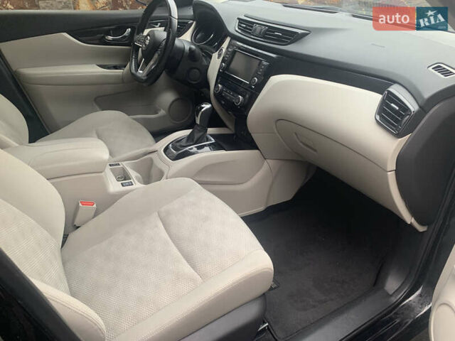 Черный Ниссан Rogue Sport, объемом двигателя 0 л и пробегом 63 тыс. км за 14300 $, фото 5 на Automoto.ua