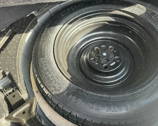 Чорний Ніссан Rogue Sport, об'ємом двигуна 2 л та пробігом 38 тис. км за 18000 $, фото 15 на Automoto.ua