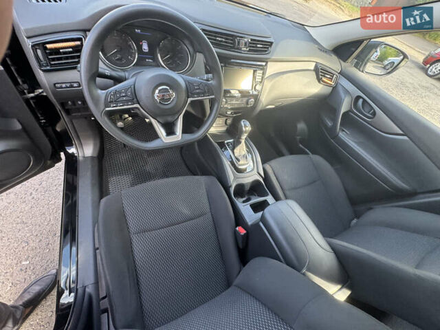 Чорний Ніссан Rogue Sport, об'ємом двигуна 2 л та пробігом 38 тис. км за 18000 $, фото 8 на Automoto.ua