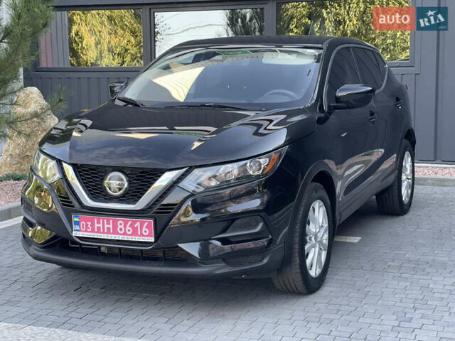 Черный Ниссан Rogue Sport, объемом двигателя 2 л и пробегом 196 тыс. км за 15500 $, фото 3 на Automoto.ua