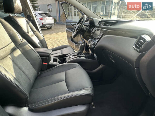 Черный Ниссан Rogue Sport, объемом двигателя 2 л и пробегом 92 тыс. км за 16400 $, фото 31 на Automoto.ua