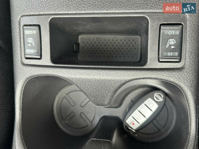 Черный Ниссан Rogue Sport, объемом двигателя 2 л и пробегом 92 тыс. км за 16400 $, фото 28 на Automoto.ua