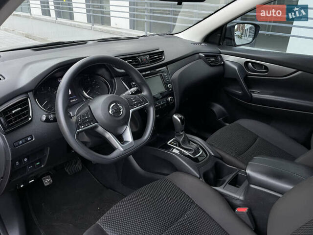 Черный Ниссан Rogue Sport, объемом двигателя 2 л и пробегом 196 тыс. км за 14300 $, фото 18 на Automoto.ua