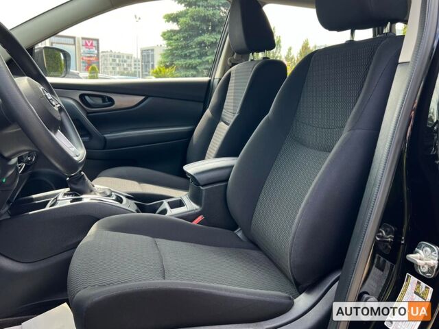 Черный Ниссан Rogue Sport, объемом двигателя 2 л и пробегом 38 тыс. км за 17800 $, фото 8 на Automoto.ua