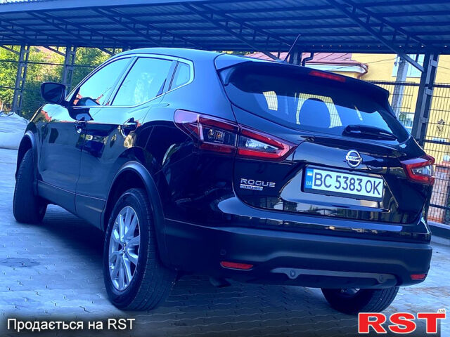 Черный Ниссан Rogue Sport, объемом двигателя 2 л и пробегом 41 тыс. км за 16300 $, фото 3 на Automoto.ua