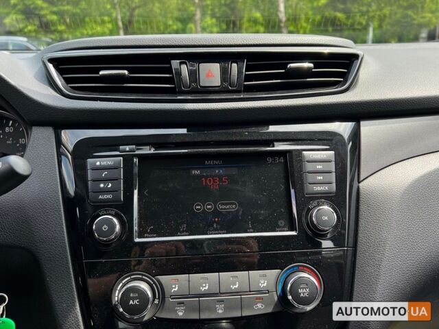 Черный Ниссан Rogue Sport, объемом двигателя 2 л и пробегом 38 тыс. км за 17800 $, фото 10 на Automoto.ua