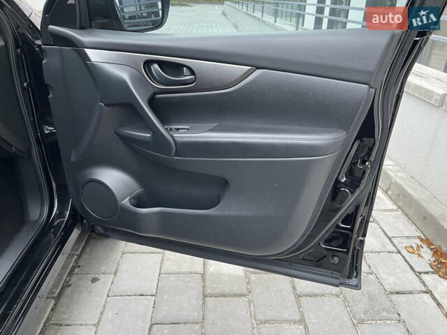 Черный Ниссан Rogue Sport, объемом двигателя 2 л и пробегом 196 тыс. км за 14300 $, фото 29 на Automoto.ua