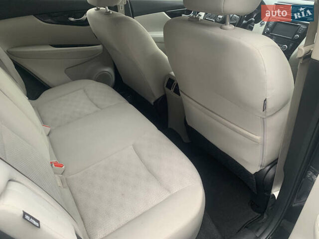 Черный Ниссан Rogue Sport, объемом двигателя 0 л и пробегом 63 тыс. км за 14300 $, фото 7 на Automoto.ua