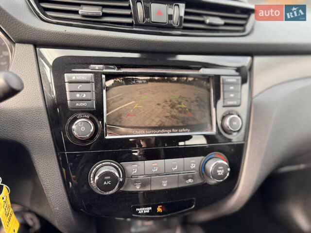 Черный Ниссан Rogue Sport, объемом двигателя 2 л и пробегом 123 тыс. км за 16250 $, фото 18 на Automoto.ua