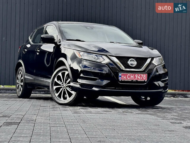 Черный Ниссан Rogue Sport, объемом двигателя 2 л и пробегом 123 тыс. км за 16250 $, фото 7 на Automoto.ua