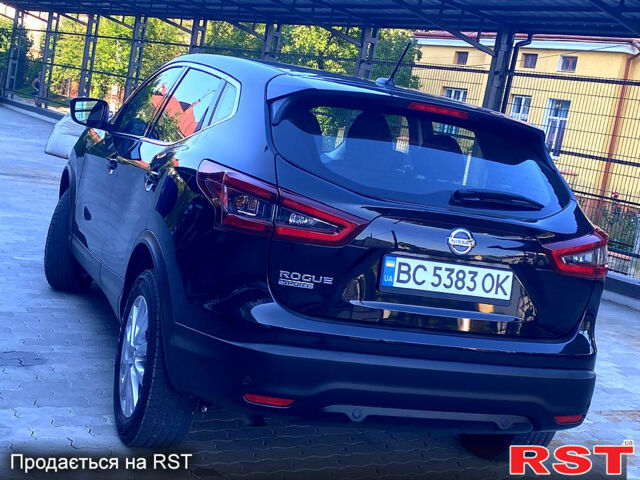 Черный Ниссан Rogue Sport, объемом двигателя 2 л и пробегом 41 тыс. км за 16300 $, фото 2 на Automoto.ua