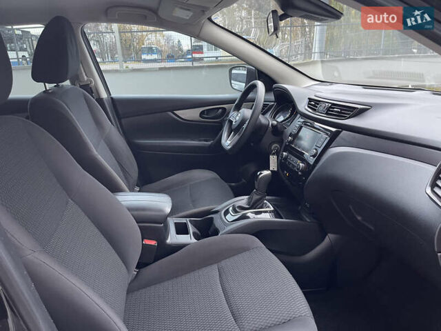 Черный Ниссан Rogue Sport, объемом двигателя 2 л и пробегом 196 тыс. км за 14300 $, фото 27 на Automoto.ua