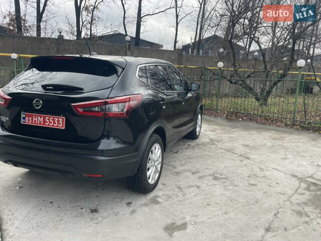 Черный Ниссан Rogue Sport, объемом двигателя 2 л и пробегом 154 тыс. км за 15000 $, фото 4 на Automoto.ua