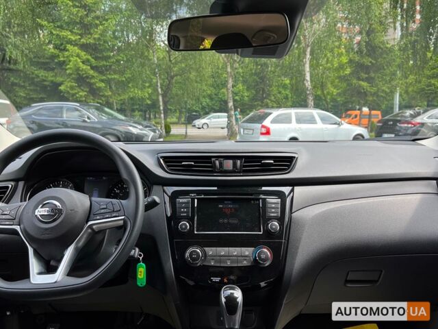 Черный Ниссан Rogue Sport, объемом двигателя 2 л и пробегом 38 тыс. км за 17800 $, фото 13 на Automoto.ua