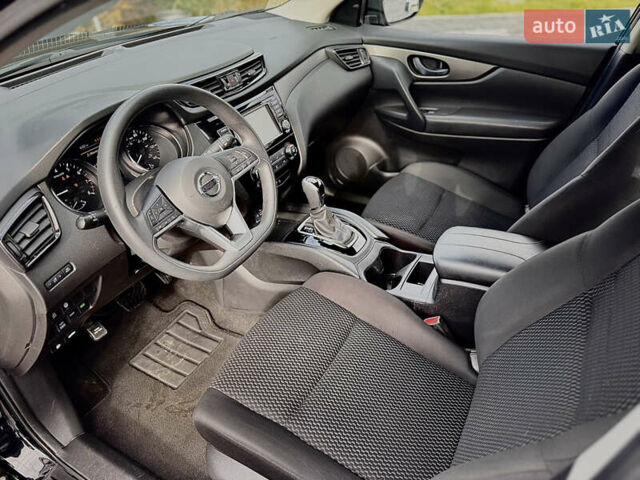 Черный Ниссан Rogue Sport, объемом двигателя 2 л и пробегом 123 тыс. км за 16250 $, фото 17 на Automoto.ua