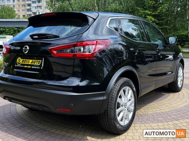 Черный Ниссан Rogue Sport, объемом двигателя 2 л и пробегом 38 тыс. км за 17800 $, фото 6 на Automoto.ua