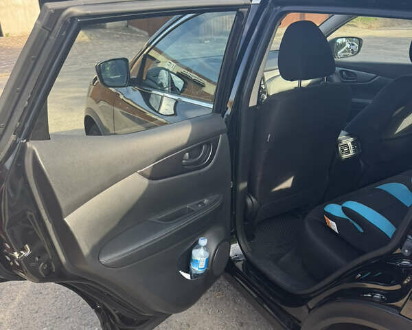 Чорний Ніссан Rogue Sport, об'ємом двигуна 2 л та пробігом 38 тис. км за 18000 $, фото 11 на Automoto.ua