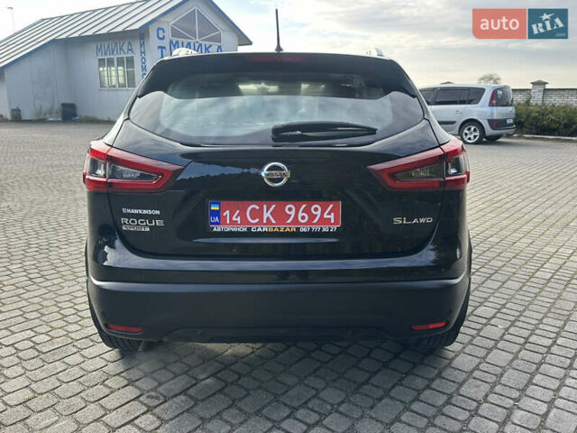 Черный Ниссан Rogue Sport, объемом двигателя 2 л и пробегом 92 тыс. км за 16400 $, фото 10 на Automoto.ua
