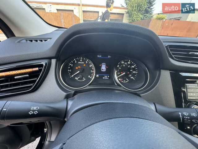 Чорний Ніссан Rogue Sport, об'ємом двигуна 2 л та пробігом 38 тис. км за 18000 $, фото 2 на Automoto.ua