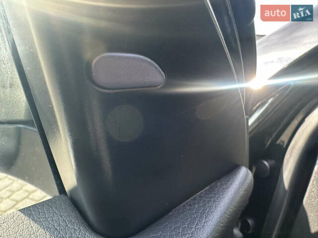 Черный Ниссан Rogue Sport, объемом двигателя 2 л и пробегом 92 тыс. км за 16400 $, фото 23 на Automoto.ua