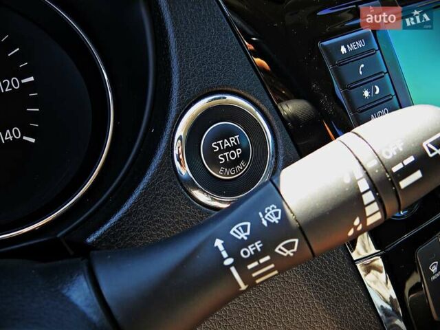 Черный Ниссан Rogue Sport, объемом двигателя 2 л и пробегом 77 тыс. км за 17500 $, фото 11 на Automoto.ua