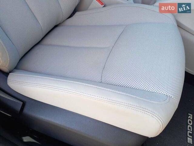 Черный Ниссан Rogue Sport, объемом двигателя 2 л и пробегом 22 тыс. км за 19800 $, фото 21 на Automoto.ua