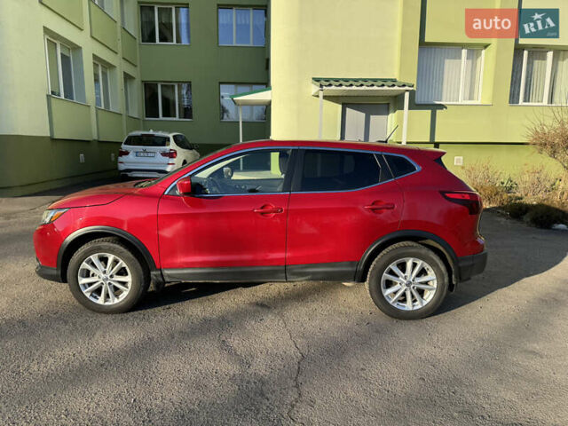 Красный Ниссан Rogue Sport, объемом двигателя 2 л и пробегом 139 тыс. км за 12300 $, фото 7 на Automoto.ua