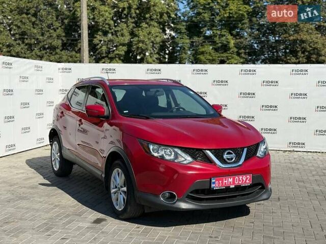 Красный Ниссан Rogue Sport, объемом двигателя 2 л и пробегом 199 тыс. км за 11500 $, фото 1 на Automoto.ua