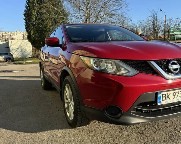 Красный Ниссан Rogue Sport, объемом двигателя 2 л и пробегом 139 тыс. км за 12300 $, фото 10 на Automoto.ua