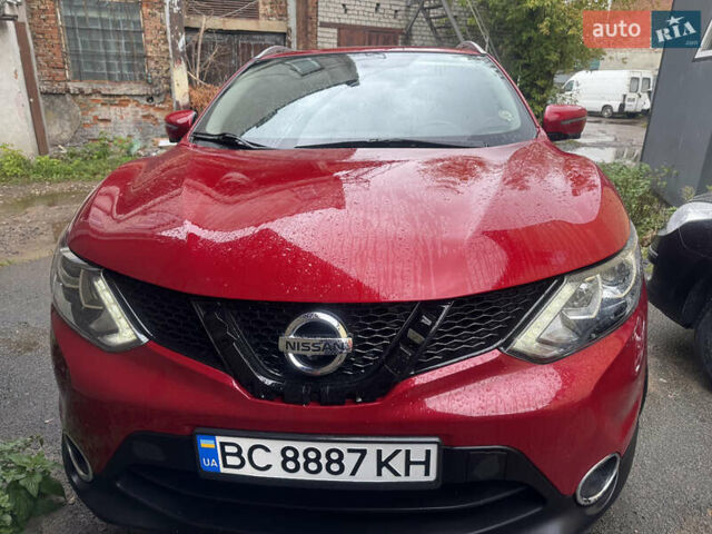Красный Ниссан Rogue Sport, объемом двигателя 2 л и пробегом 67 тыс. км за 16400 $, фото 1 на Automoto.ua