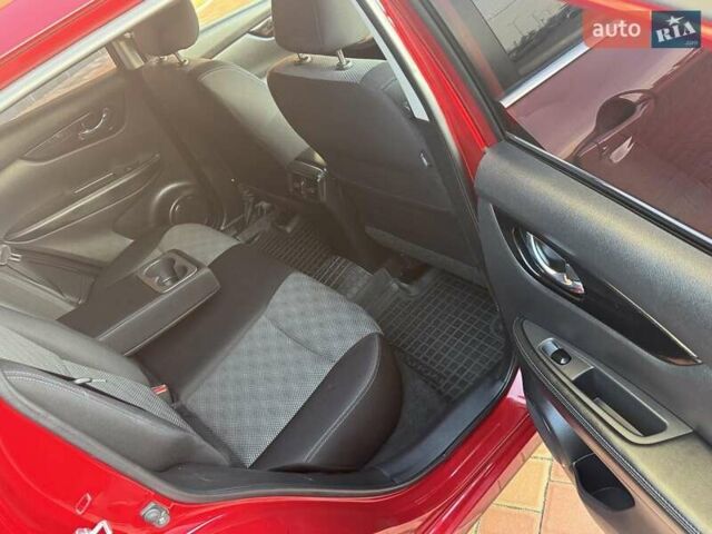 Красный Ниссан Rogue Sport, объемом двигателя 2 л и пробегом 61 тыс. км за 14700 $, фото 21 на Automoto.ua