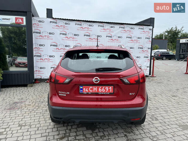 Красный Ниссан Rogue Sport, объемом двигателя 2 л и пробегом 165 тыс. км за 13650 $, фото 5 на Automoto.ua