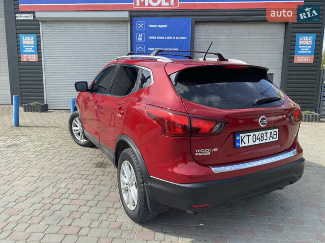 Красный Ниссан Rogue Sport, объемом двигателя 2 л и пробегом 62 тыс. км за 14800 $, фото 5 на Automoto.ua