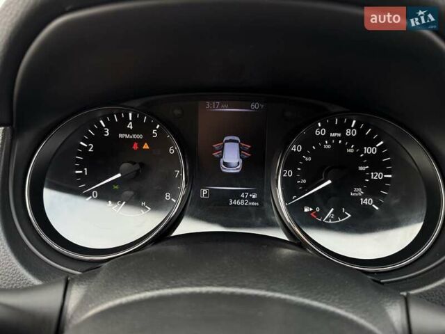 Красный Ниссан Rogue Sport, объемом двигателя 2 л и пробегом 54 тыс. км за 16900 $, фото 14 на Automoto.ua