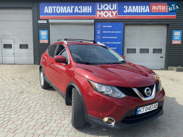 Красный Ниссан Rogue Sport, объемом двигателя 2 л и пробегом 62 тыс. км за 14800 $, фото 1 на Automoto.ua