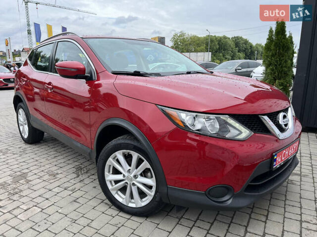 Красный Ниссан Rogue Sport, объемом двигателя 2 л и пробегом 165 тыс. км за 13650 $, фото 12 на Automoto.ua