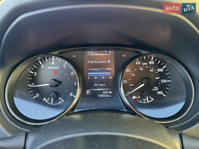 Красный Ниссан Rogue Sport, объемом двигателя 2 л и пробегом 139 тыс. км за 12300 $, фото 19 на Automoto.ua