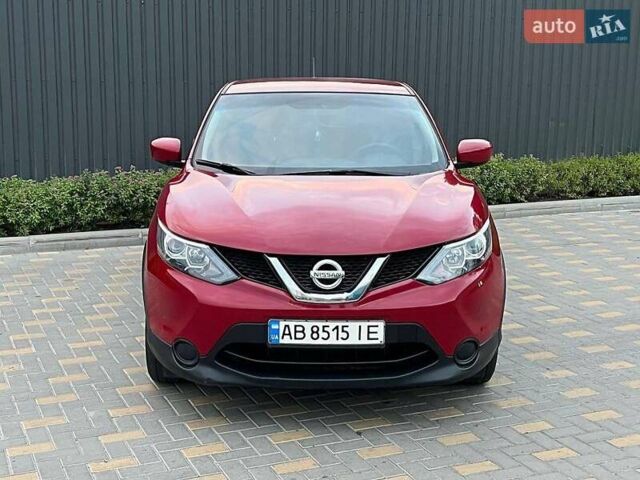 Красный Ниссан Rogue Sport, объемом двигателя 2 л и пробегом 95 тыс. км за 13000 $, фото 4 на Automoto.ua