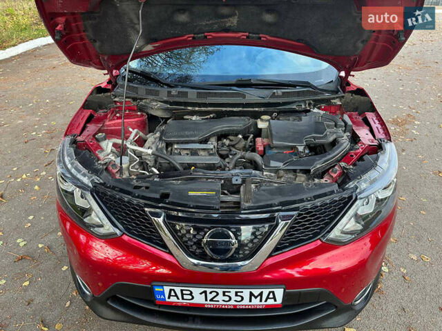 Червоний Ніссан Rogue Sport, об'ємом двигуна 2 л та пробігом 86 тис. км за 16300 $, фото 36 на Automoto.ua