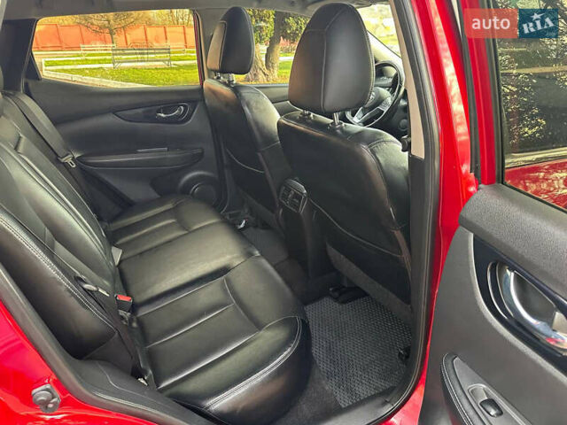 Червоний Ніссан Rogue Sport, об'ємом двигуна 2 л та пробігом 86 тис. км за 16300 $, фото 34 на Automoto.ua