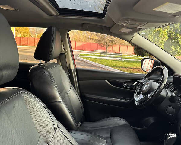 Червоний Ніссан Rogue Sport, об'ємом двигуна 2 л та пробігом 86 тис. км за 16300 $, фото 30 на Automoto.ua