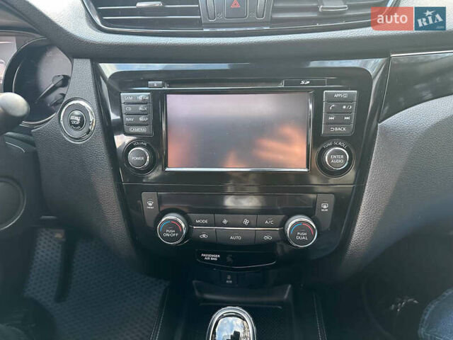 Червоний Ніссан Rogue Sport, об'ємом двигуна 2 л та пробігом 86 тис. км за 16300 $, фото 22 на Automoto.ua