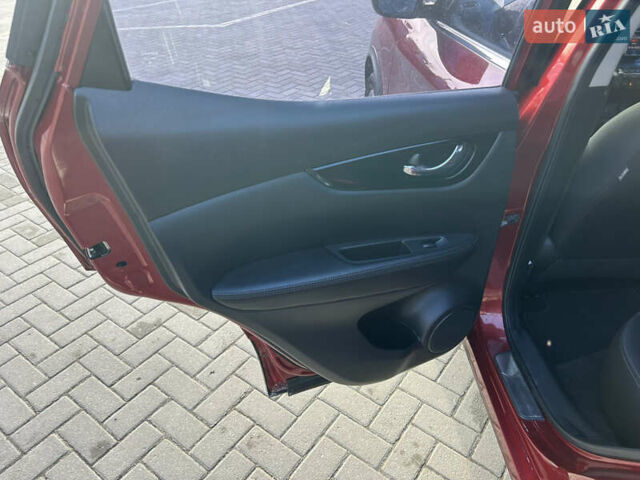 Красный Ниссан Rogue Sport, объемом двигателя 2 л и пробегом 155 тыс. км за 15500 $, фото 27 на Automoto.ua