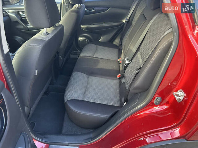 Красный Ниссан Rogue Sport, объемом двигателя 2 л и пробегом 155 тыс. км за 15500 $, фото 26 на Automoto.ua